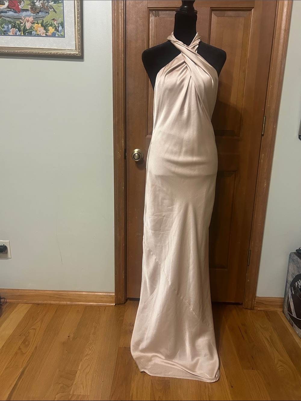 Show Me Your Mumu Jasmine Halter Maxi Dress in Champagne satin - Picture 4 of 9